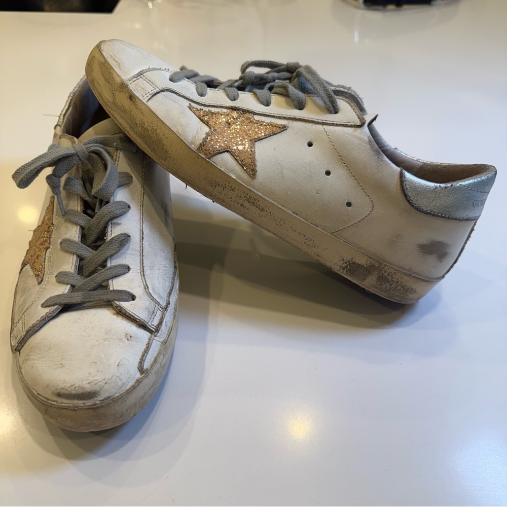 Golden Goose Superstar Tennis Shoes